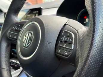 MG MG5 115kW Trophy EV Long Range 61kWh 5dr Auto ++ 1 OWNER / NAV / CAR