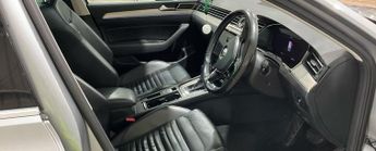 VOLKSWAGEN PASSAT 1.4 TSI GTE Advance 5dr DSG ++ PANROOF / NAV / ULEZ / LEATHER ++