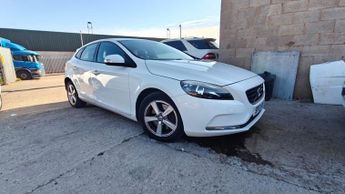 VOLVO V40 D3 ES Nav 5dr