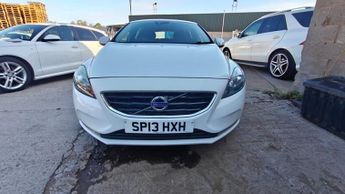 VOLVO V40 D3 ES Nav 5dr