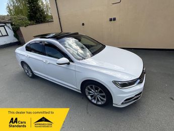 Volkswagen Passat 2.0 TDI R-Line 4dr DSG [Panoramic Roof]