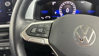 VOLKSWAGEN T-ROC 1.5 TSI Life SUV 5dr Petrol DSG Euro 6 (s/s) (150 ps)