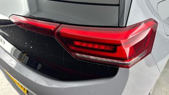 VOLKSWAGEN ID.3 110kW Life Pure Performance 45kWh 5dr Auto