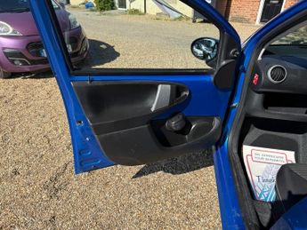 PEUGEOT 107 1.0 Allure 5dr