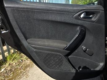 PEUGEOT 208 1.2 VTi Access+ 5dr