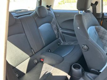 MINI HATCH 1.5 Cooper D 3dr
