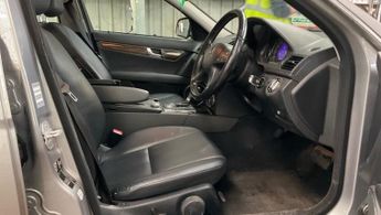 MERCEDES-BENZ C CLASS C200K Elegance 4dr Auto