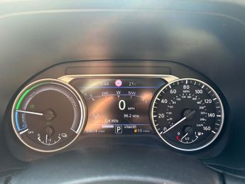 NISSAN JUKE 1.6 Hybrid N-Connecta 5dr Auto