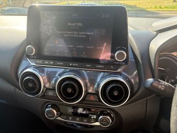 NISSAN JUKE 1.6 Hybrid N-Connecta 5dr Auto