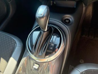 NISSAN JUKE 1.6 Hybrid N-Connecta 5dr Auto