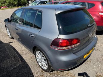 VOLKSWAGEN GOLF 2.0 TDi 140 GT 5dr DSG
