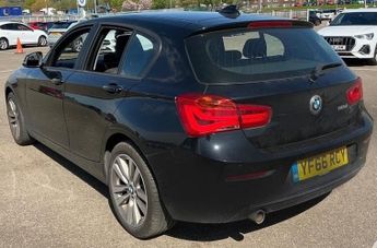 BMW 118 118d Sport 5dr ++ PRO MEDIA / NAV / 10 BMW SERVICES / 20 TAX / U