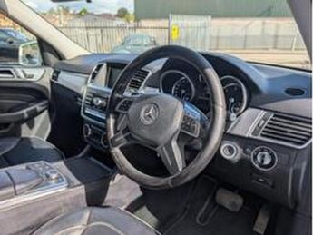 MERCEDES-BENZ M CLASS ML350 CDi BlueTEC Sport 5dr Auto
