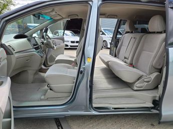 TOYOTA ESTIMA Petrol 8 seater Fresh Import warranted low mileage 