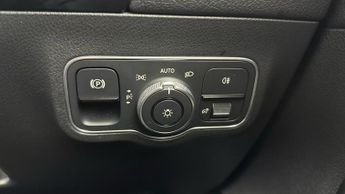 MERCEDES-BENZ EQA EQA 250+ 70.5kWh AMG Line SUV 5dr Electric Auto (190 ps)