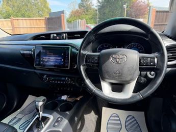 TOYOTA HILUX Invincible X D/Cab Pick Up 2.4 D-4D Auto