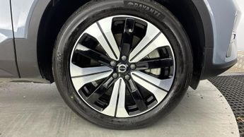 VOLVO C40 Recharge 69kWh Core SUV 5dr Electric Auto (231 ps)