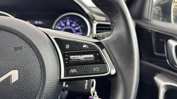 KIA CEED 1.6 CRDi MHEV 3 Sportswagon 5dr Diesel Hybrid DCT Euro 6 (s/s) (