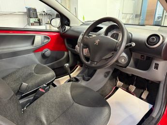 PEUGEOT 107 1.0 Urban 3dr