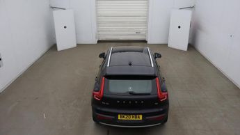 VOLVO XC40 2.0 T4 Momentum Pro SUV 5dr Petrol Auto Euro 6 (s/s) (190 ps)