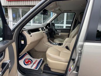 LAND ROVER DISCOVERY 3.0 SDV6 XS 5dr Auto