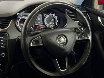 SKODA OCTAVIA 1.0 TSI SE 5dr DSG