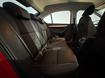 SKODA OCTAVIA 1.0 TSI SE 5dr DSG