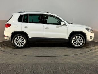VOLKSWAGEN TIGUAN 2.0 TDi BlueMotion Tech SE 5dr DSG
