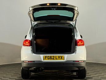 VOLKSWAGEN TIGUAN 2.0 TDi BlueMotion Tech SE 5dr DSG