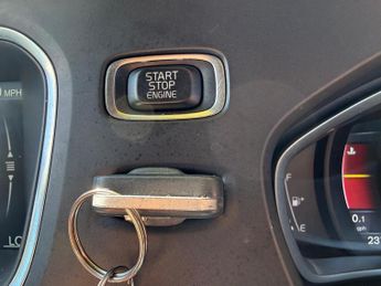 VOLVO V40 D4 [190] R DESIGN Nav 5dr Geartronic