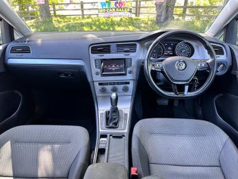 VOLKSWAGEN GOLF 1.6 TDI 105 SE 5dr DSG
