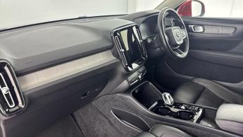 VOLVO XC40 1.5h T5 Twin Engine Recharge 10.7kWh Inscription Pro SUV 5dr Pet