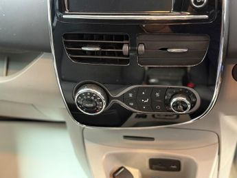 RENAULT ZOE 65kW Dynamique Intens 5dr Auto