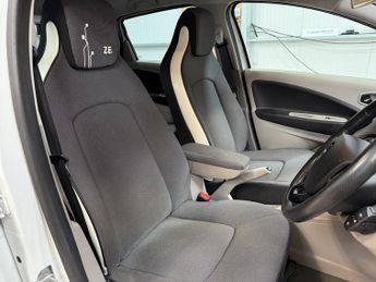 RENAULT ZOE 65kW Dynamique Intens 5dr Auto