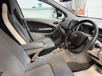 RENAULT ZOE 65kW Dynamique Intens 5dr Auto