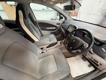 RENAULT ZOE 65kW Dynamique Intens 5dr Auto
