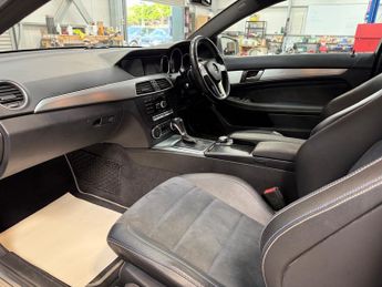 MERCEDES-BENZ C CLASS C220 CDI AMG Sport Edition 2dr Auto [Premium Plus]