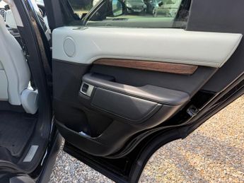 LAND ROVER DISCOVERY 3.0 TD6 HSE Luxury 5dr Auto
