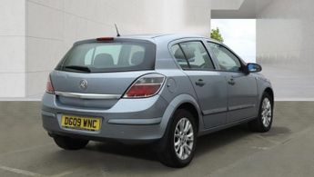 VAUXHALL ASTRA 1.8i VVT Life 5dr Auto [AC]