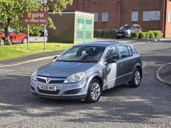 VAUXHALL ASTRA 1.8i VVT Life 5dr Auto [AC]