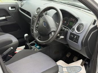 FORD FUSION 1.4 Zetec 5dr [Climate]