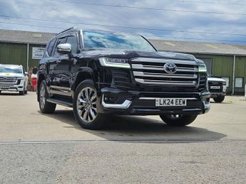 TOYOTA LAND CRUISER ZX LC300 V6 PETROL FRESH IMPORT DELIVERY MILEAGE ONLY 