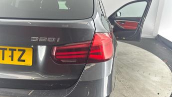 BMW 3 SERIES 2.0 320i M Sport Shadow Edition Touring 5dr Petrol Auto Euro 6 (