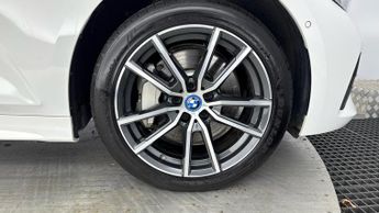 BMW 3 SERIES 2.0 330e 12kWh Sport Pro Touring 5dr Petrol Plug-in Hybrid Auto 