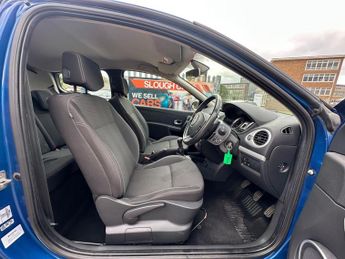 RENAULT CLIO 1.2 16V Dynamique TomTom 3dr