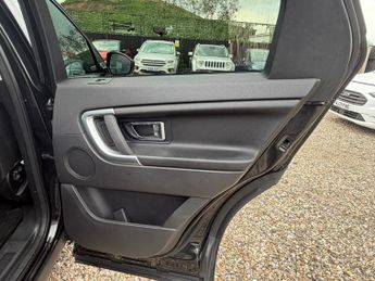 LAND ROVER DISCOVERY SPORT 2.0 TD4 180 SE Tech 5dr Auto