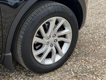 LAND ROVER DISCOVERY SPORT 2.0 TD4 180 SE Tech 5dr Auto