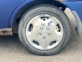 DAIHATSU SIRION 1.0 EL 5dr Auto