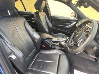 BMW 3 SERIES 320i xDrive M Sport 4dr Step Auto