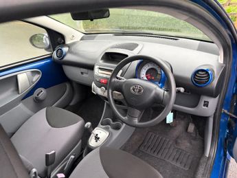 TOYOTA AYGO 1.0 VVT-i Blue 3dr MMT